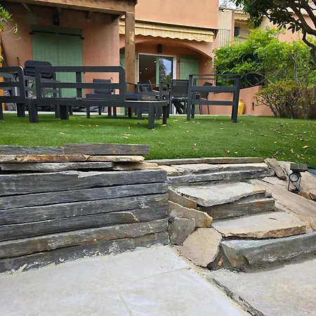 Prázdninový dům Le Mazet De Sophia Le Lavandou